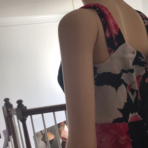 Beautiful maxi floral dress - Picture 4 of 4